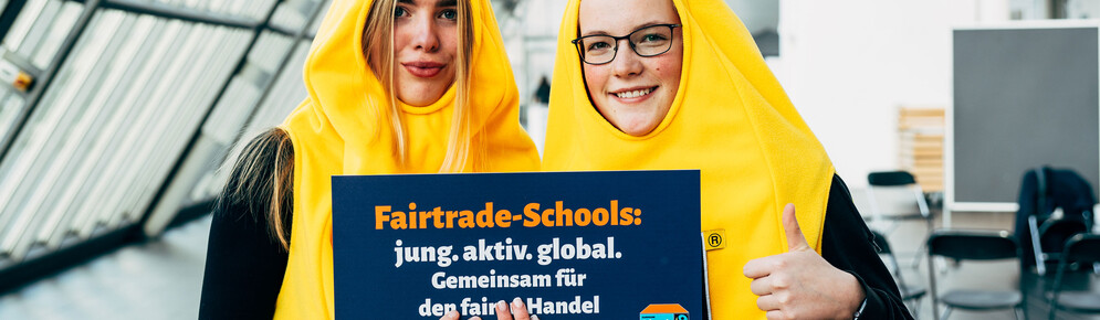 Zwei Schülerinnen bei der Schüler*innenakademie in Gelsenkirchen (Bild: ilkay Karakurt)