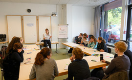In Workshops und Brainstormings werden Ideen für den fairen Handel an der Schule entwickelt