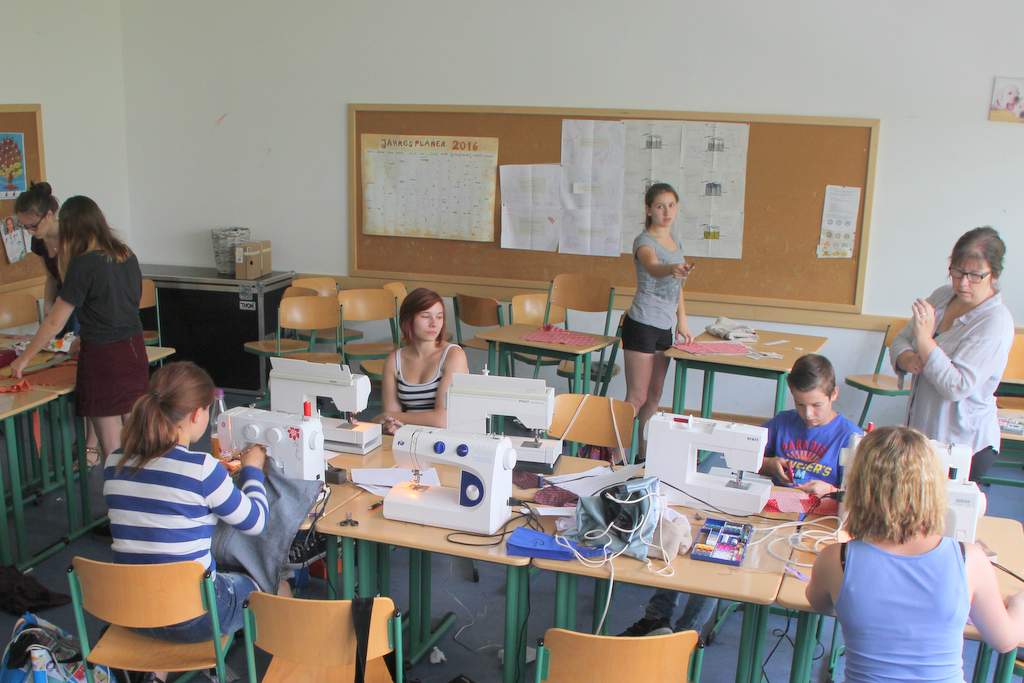 https://www.fairtrade-schools.de/fileadmin/user_upload/schulen/852/Schulaktion_b/IMG_Naehkurs2.jpg